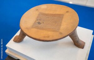 Article : La restitution du Katakl&egrave; du roi B&eacute;hanzin, un pas vers la souverainet&eacute; culturelle du B&eacute;nin